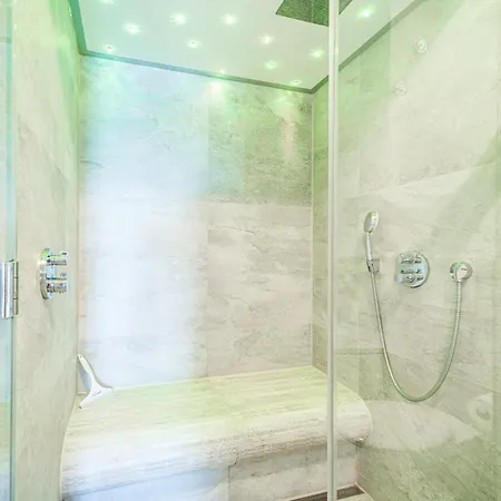 Promenadenvilla 03 11 *