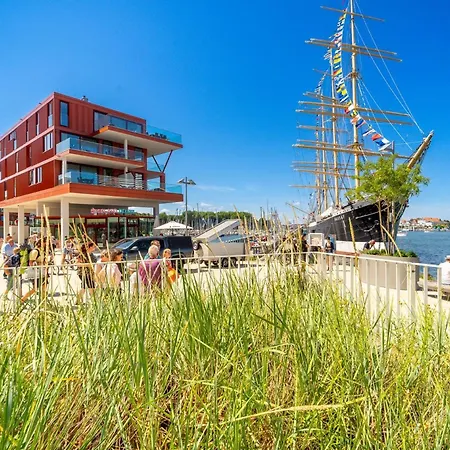 Promenadenvilla 03 11 *